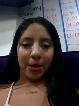  Carolyn online show from June 1, 3:18 am