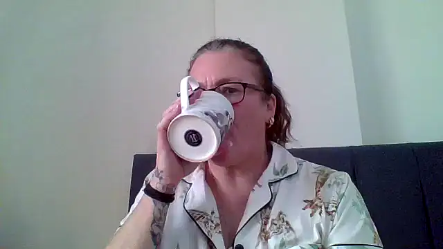 Snapshot of Flirty_Siennax chatting on March 27, 11:33 am Flirty Siennax online show from March 27, 11:33 am