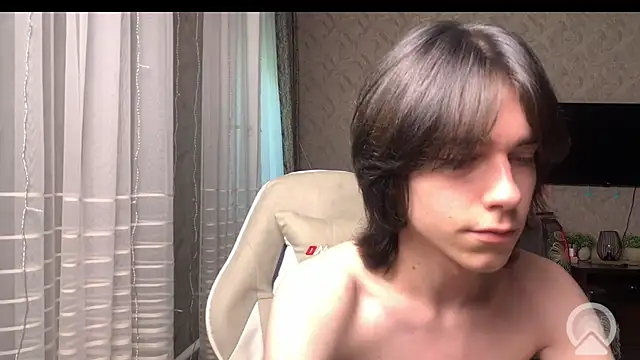 Snapshot of mason_silver chatting on June 6, 9:36 am mason silver online show from June 6, 9:36 am