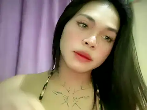 Snapshot of petite_angelx chatting on May 11, 4:04 pm petite angelx online show from May 11, 4:04 pm