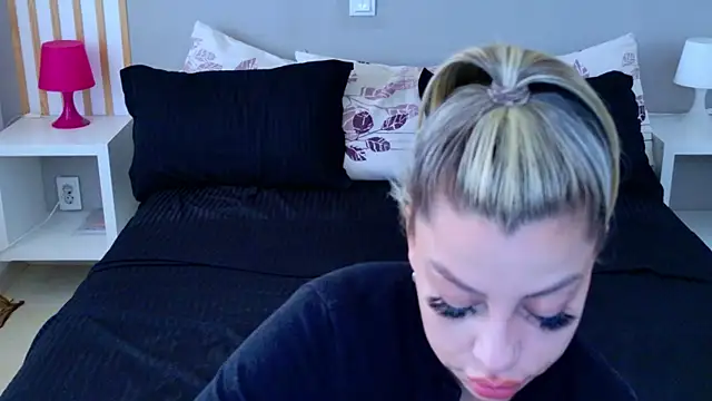 Ohh Nicole online show from April 23, 7:37 am