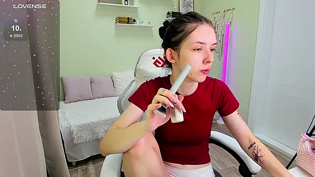 AnnaOddy online show from June 3, 1:17 am