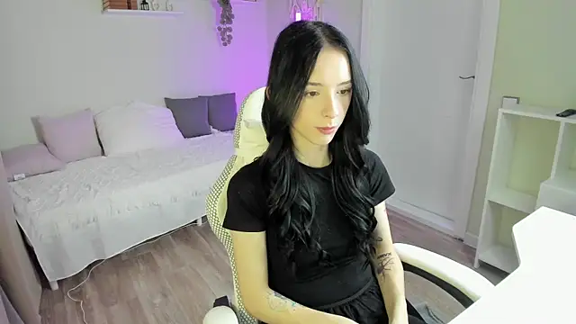 AnnaOddy online show from March 28, 8:15 am