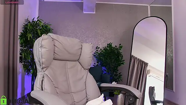 SandraBabeXO online show from April 19, 4:02 am
