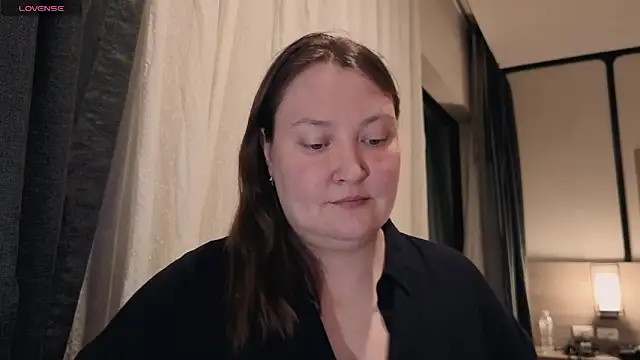 elegant pleasure online show from April 13, 3:05 pm