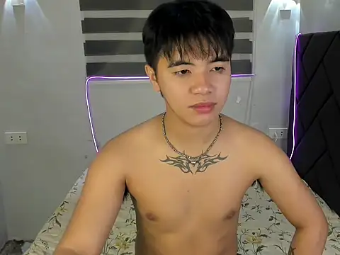 Untouchable Bromancexxx online show from May 17, 4:51 pm