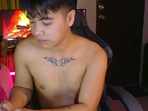 Untouchable Bromancexxx online show from May 11, 9:32 am