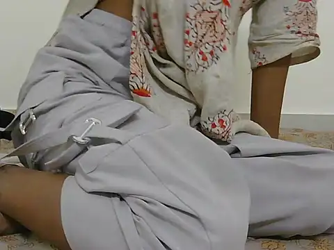 miss nina01 online show from April 13, 7:29 pm