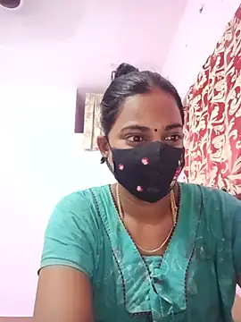 Snapshot of tamilratchasii chatting on June 1, 8:47 am tamilratchasii online show from June 1, 8:47 am