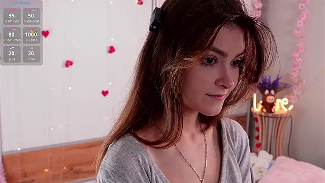 CherlyGuss online show from June 18, 3:27 am