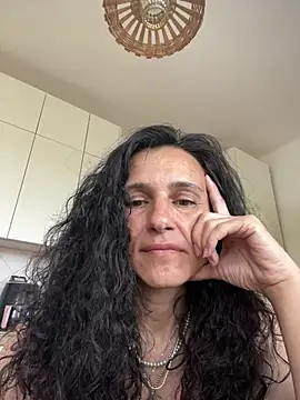 Snapshot of StellaMia263 chatting on June 7, 2:44 pm StellaMia263 online show from June 7, 2:44 pm
