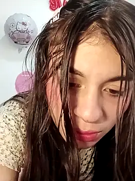 Snapshot of Jade_sexydoll chatting on April 14, 1:05 pm Jade sexydoll online show from April 14, 1:05 pm