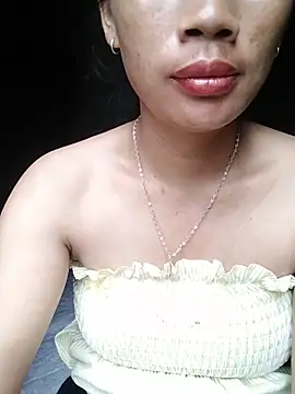 djdddj1 online show from May 18, 1:39 am