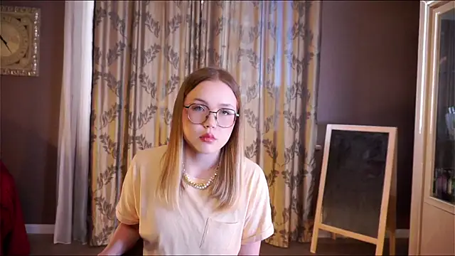 Snapshot of JeaneNordenn chatting on March 31, 1:02 pm JeaneNordenn online show from March 31, 1:02 pm