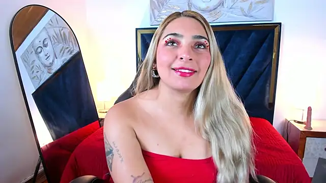 Snapshot of Catalina_Osorio chatting on July 16, 11:40 am Catalina Osorio online show from July 16, 11:40 am
