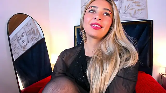 Snapshot of Catalina_Osorio chatting on July 15, 12:23 pm Catalina Osorio online show from July 15, 12:23 pm