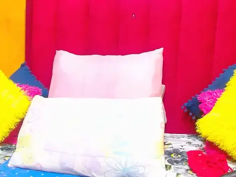 Cherrybootyofjoy86 online show from April 19, 6:47 am