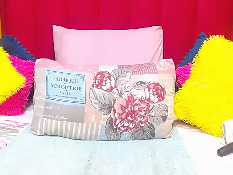 Cherrybootyofjoy86 online show from April 10, 8:32 am