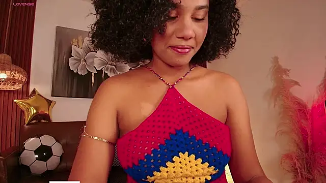 Hilaryebony  online show from June 23, 7:23 pm