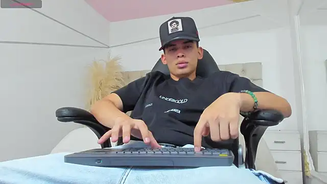 DrakoStone online show from April 2, 9:10 pm