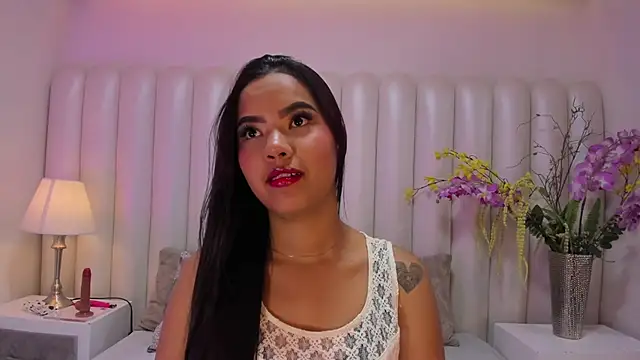 XimenaClass online show from April 18, 6:05 am