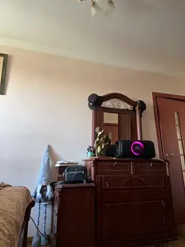 suckmybehigh online show from June 1, 9:42 am