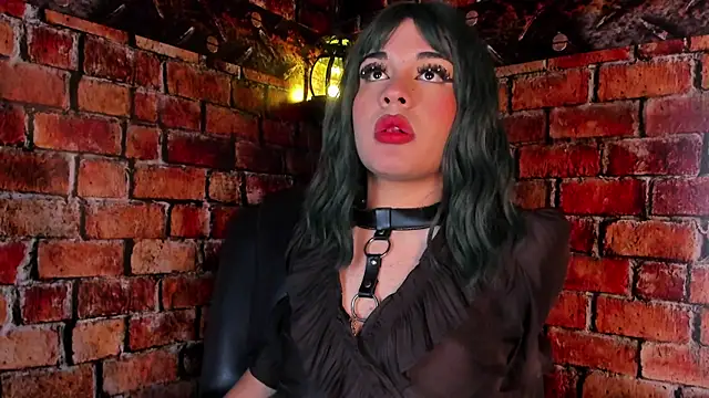 GlossyBratz online show from May 16, 3:16 am