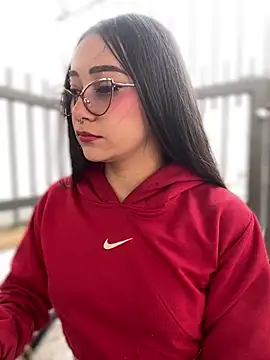 Snapshot of Ashley_pinkk21 chatting on March 27, 9:49 pm Ashley pinkk21 online show from March 27, 9:49 pm