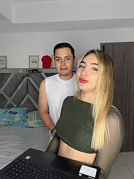 SamandThiago online show from April 2, 4:19 am