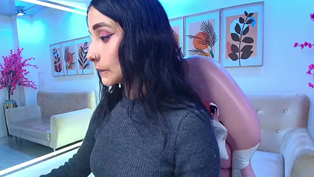 Palmer foxx online show from April 19, 3:35 pm