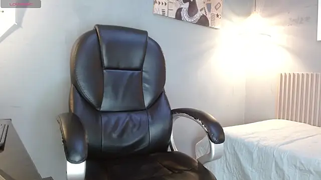 Snapshot of maxim_rod chatting on June 25, 5:18 pm maxim rod online show from June 25, 5:18 pm