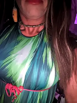 DomMONIKA online show from May 8, 9:18 pm