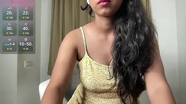 Snapshot of Gorgeous_Sarahh chatting on May 16, 9:36 pm Gorgeous Sarahh online show from May 16, 9:36 pm