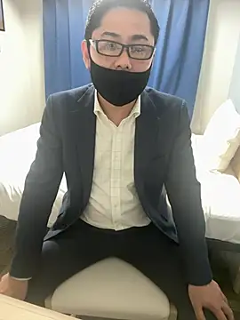 RYUICHI 1919 online show from April 14, 7:35 am