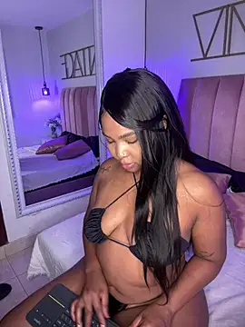 madisoncurt  online show from May 5, 11:46 am