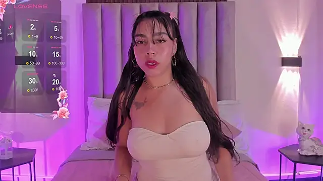 Valentina-Garciia online show from April 10, 12:23 pm