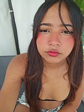 Snapshot of Pretty_karol chatting on May 5, 1:25 pm Pretty karol online show from May 5, 1:25 pm