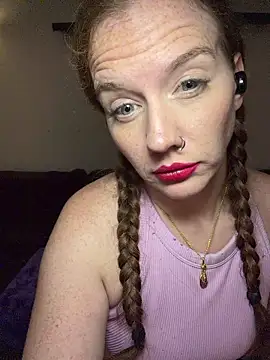 RoxyRedXO12 online show from April 11, 4:20 am