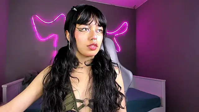 Saphyralux online show from April 28, 9:41 pm