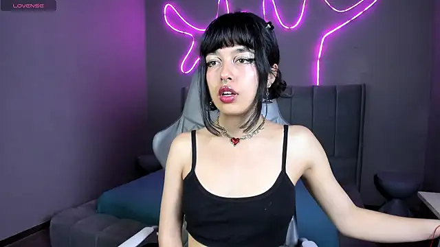 Saphyralux online show from April 9, 9:54 pm