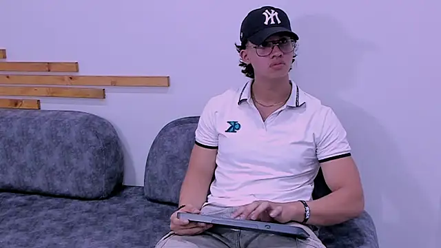 axxel body online show from March 28, 8:43 pm