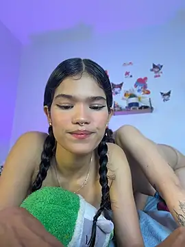 Emycarver09  online show from April 26, 12:46 pm