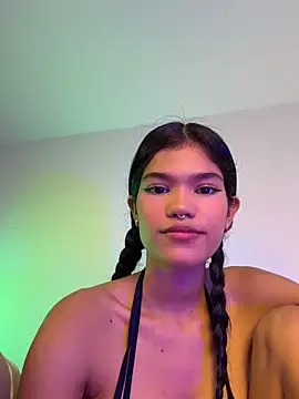 Emycarver09  online show from April 19, 12:28 pm