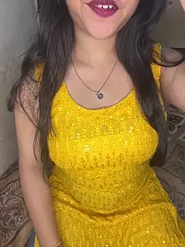 HOTTY ALIA1 online show from April 4, 4:08 am