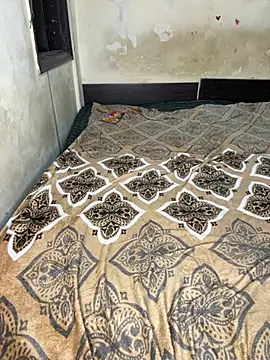 HOTTY ALIA1 online show from April 6, 4:19 am