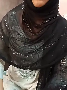 Snapshot of Miss_Noor__ chatting on May 21, 5:05 am Miss Noor online show from May 21, 5:05 am