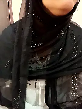 Snapshot of Miss_Noor__ chatting on June 1, 8:14 am Miss Noor online show from June 1, 8:14 am