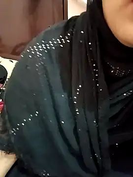 Snapshot of Miss_Noor__ chatting on July 3, 3:35 am Miss Noor online show from July 3, 3:35 am