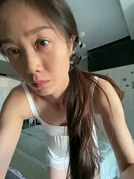 yuanpu0925 online show from May 3, 10:46 pm