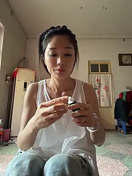 Snapshot of yuanpu0925 chatting on June 20, 11:21 pm yuanpu0925 online show from June 20, 11:21 pm